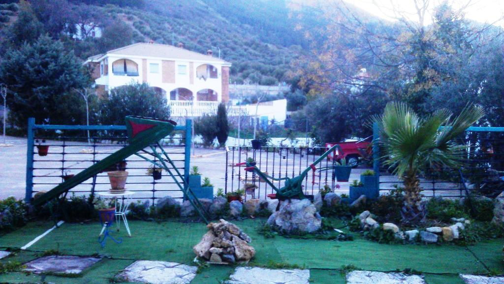 Casa de camp Alojamiento Rural La Caseria De Piedra Restaurante *
